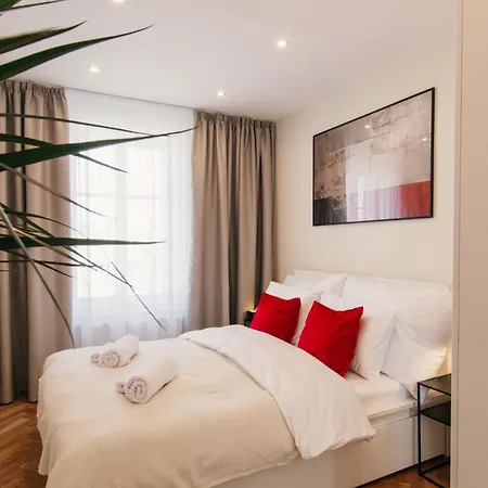 Apartment Maisonette With Terrace And View Of Castle