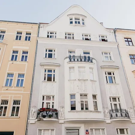Apartment Maisonette With Terrace And View Of Castle Prag